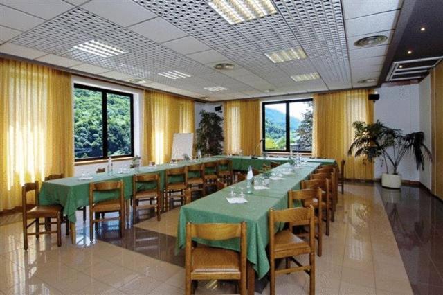 Albergo Ristorante Cicin Casale Corte Cerro Esterno foto